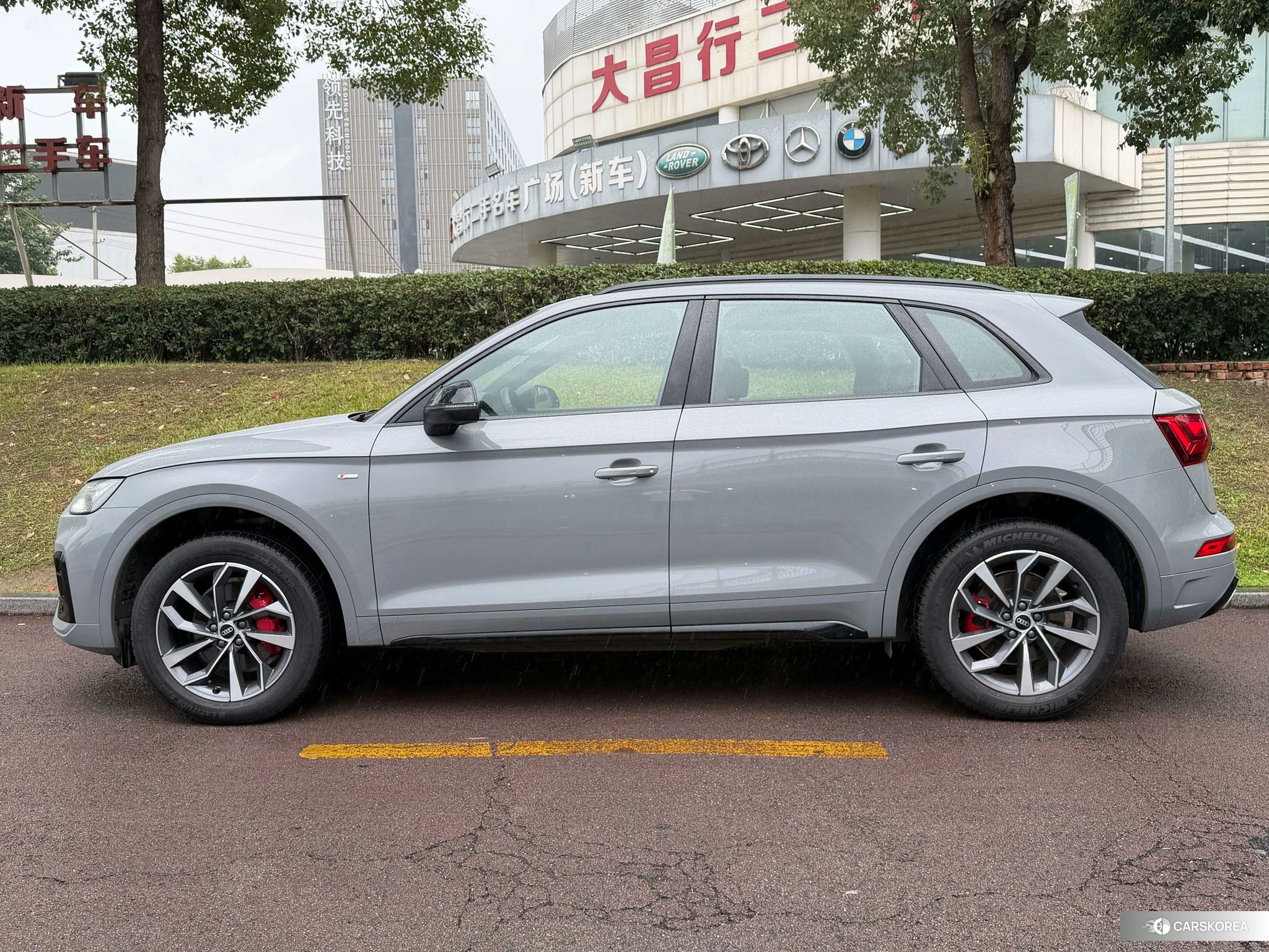 Audi Q5L id 4467959 из Китая 11