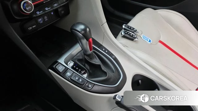 Hyundai Veloster (JS) id 3853607 из Кореи 18