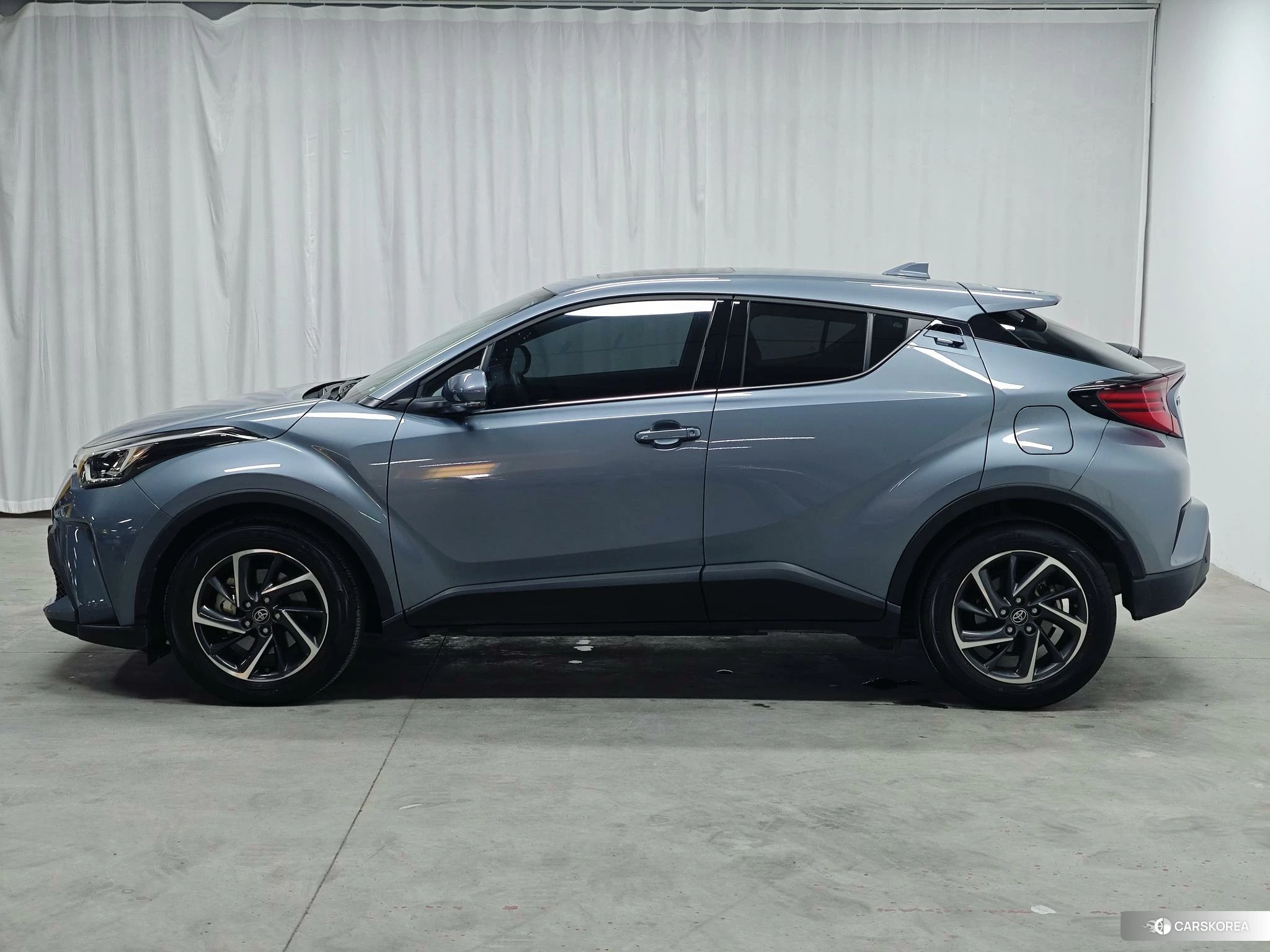 Toyota C-HR id 4473646 из Китая 18