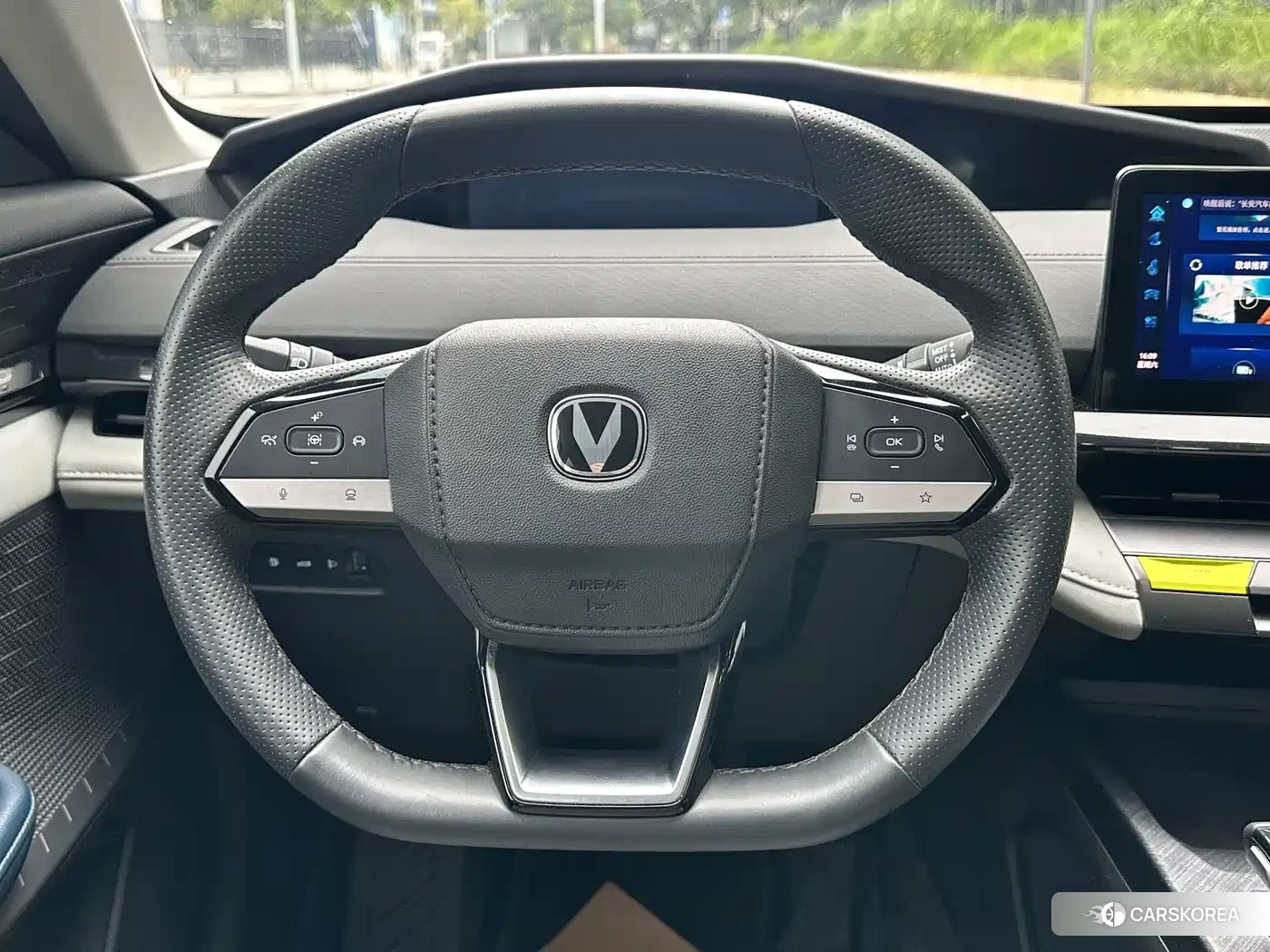 Chang'an UNI-V Smart iDD id 4679637 из Китая 15