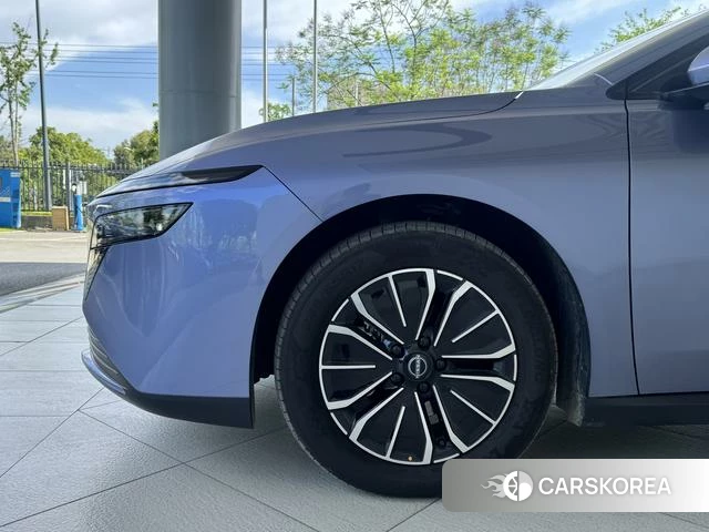 Nissan N6 id 4278919 из Китая 9