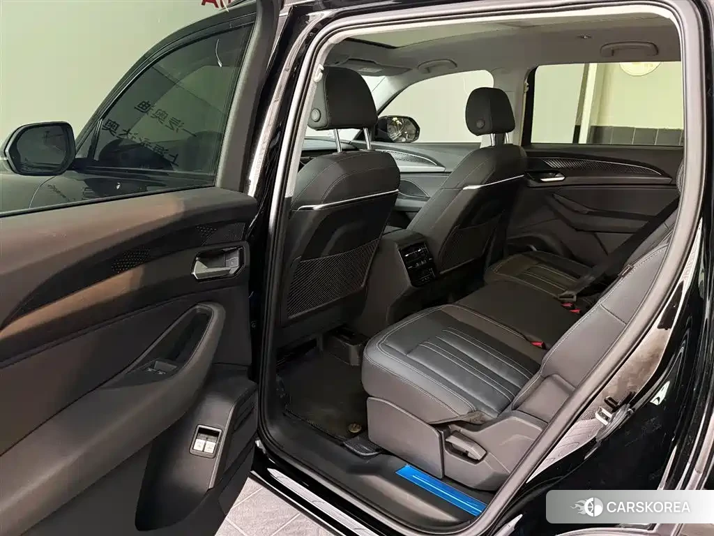 Audi Q6 id 4548188 из Китая 13