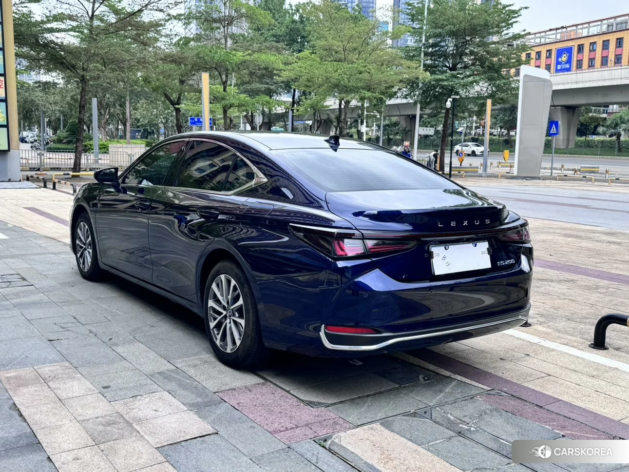 Lexus ES id 4441166 из Китая 12