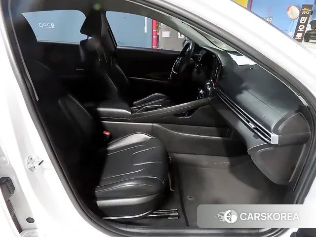 Hyundai Avante (CN7) id 3236239 из Кореи 18