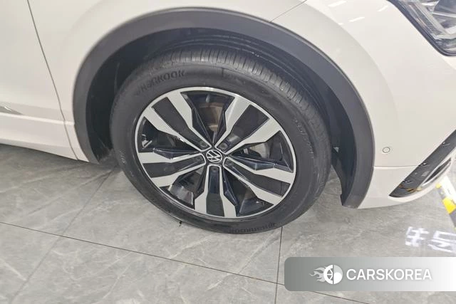Volkswagen Tiguan L id 4264499 из Китая 15