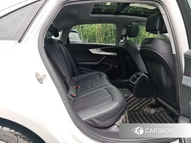 Audi A4L id 4273263 из Китая 32