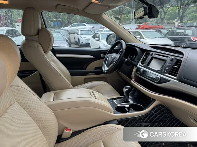 Toyota Highlander id 4207039 из Китая 8