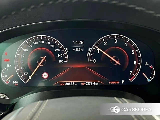BMW 5 Series (G30) id 4362969 из Кореи 18