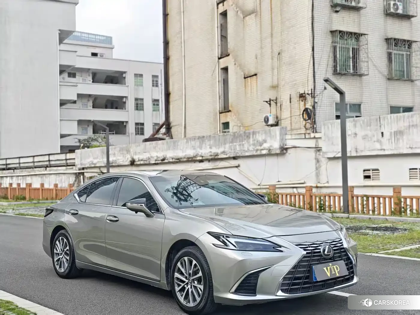 Lexus ES id 4686052 из Китая 8