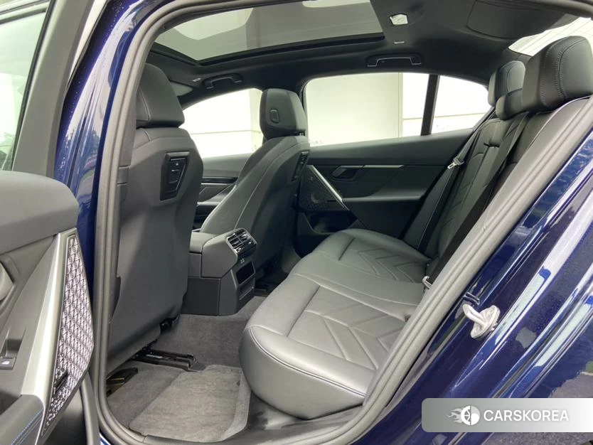 BMW i5 (import) id 4473806 из Китая 8