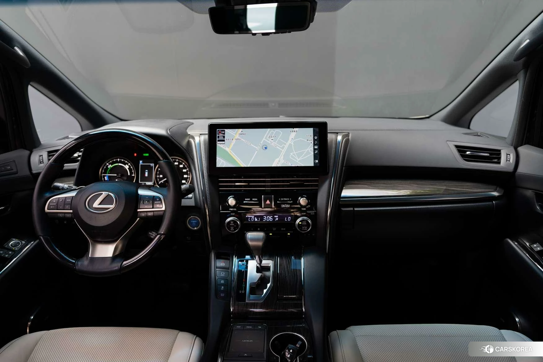 Lexus LM id 4440994 из Китая 15