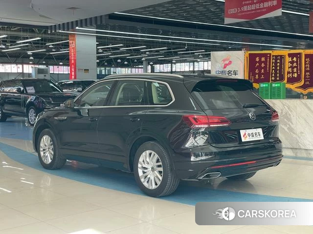 Volkswagen Touareg id 4348796 из Китая 28