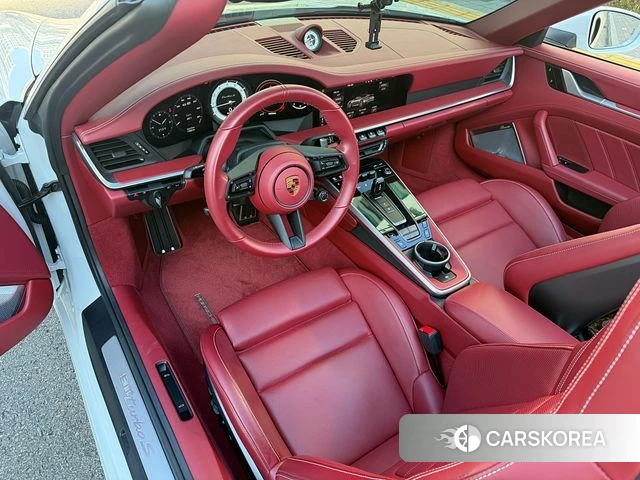 Porsche 911(992) id 4383214 из Кореи 12
