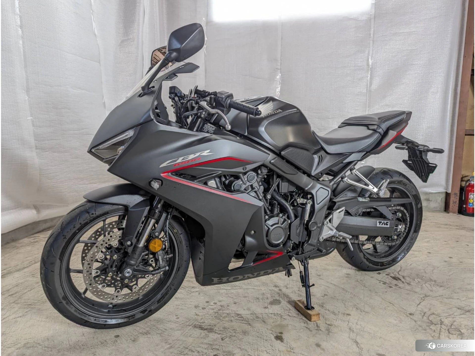Проданный Honda CBR650R E-CLUTCH id 4320410 из Японии, фото 8