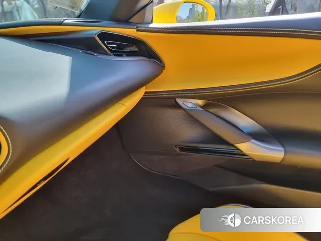 Ferrari SF90 Stradale id 3370923 из Кореи 18