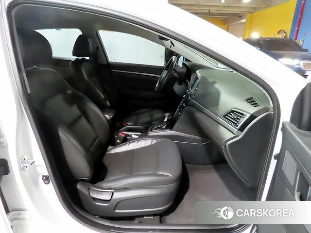 Hyundai Avante AD id 3861626 из Кореи 18