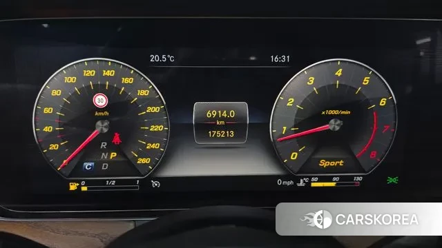 Mercedes-Benz E-Class W213 id 2941432 из Кореи 18