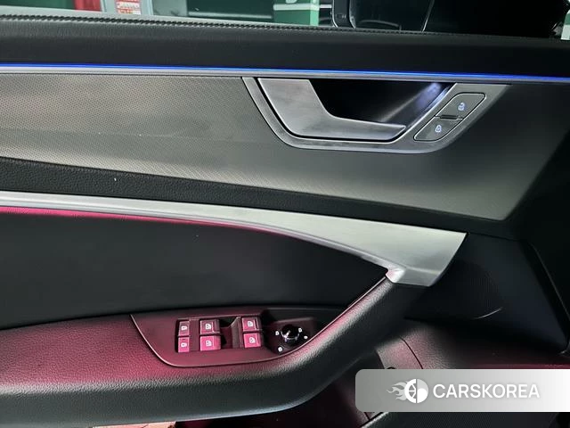 Audi A6L id 4261850 из Китая 25