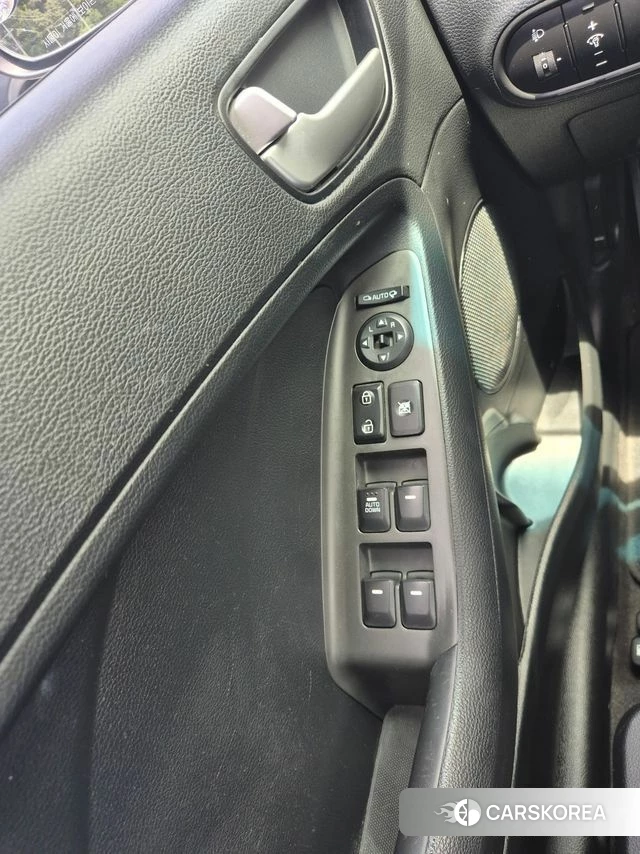 Kia The New K3 id 4417487 из Кореи 16