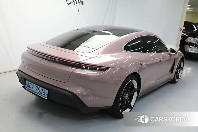 Porsche Taycan id 3054274 из Кореи 18