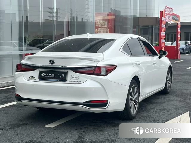 Lexus ES id 4335192 из Китая 8