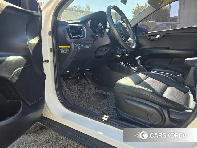 Kia Stonic id 3351145 из Кореи 18