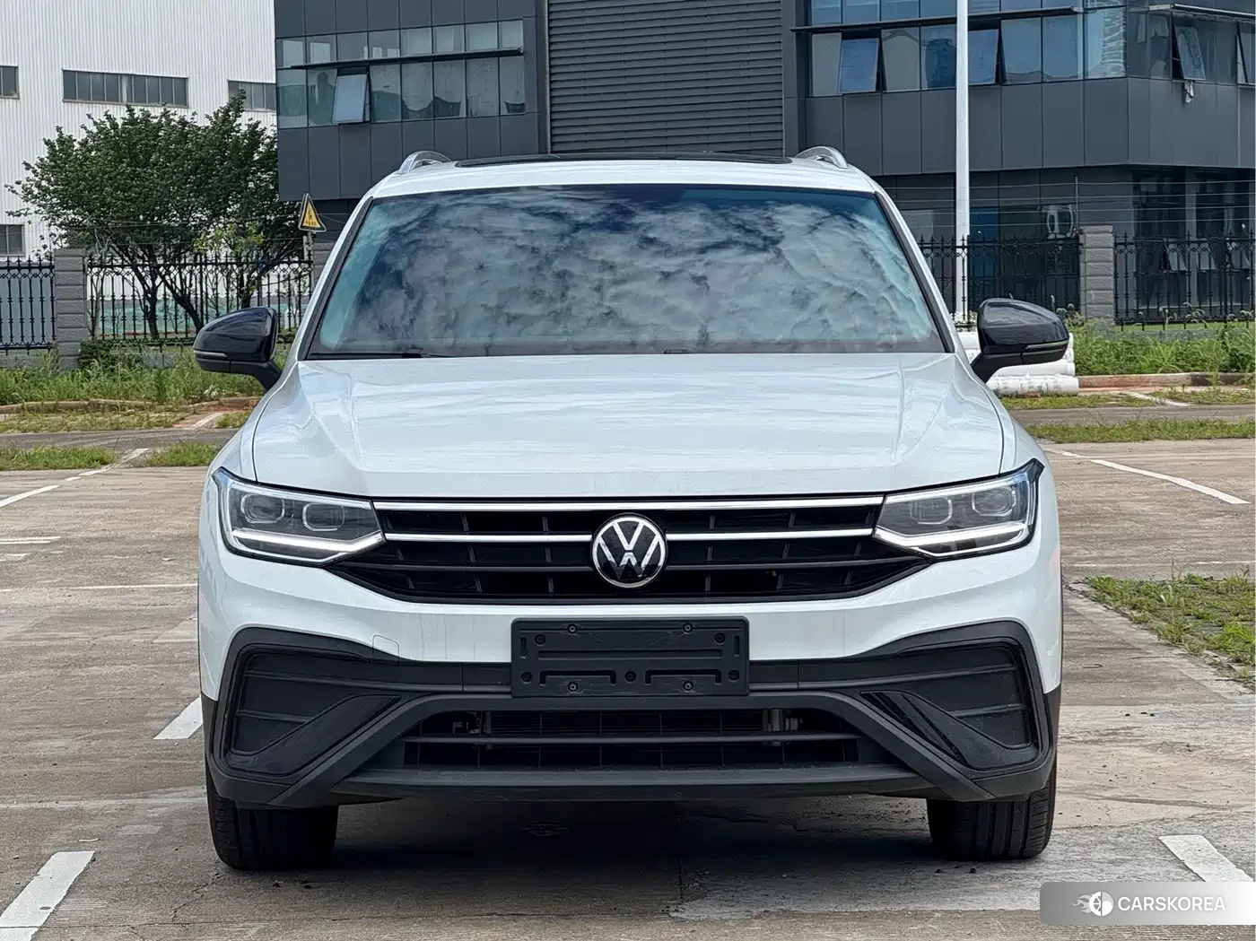 Volkswagen Tiguan L id 4654980 из Китая 8