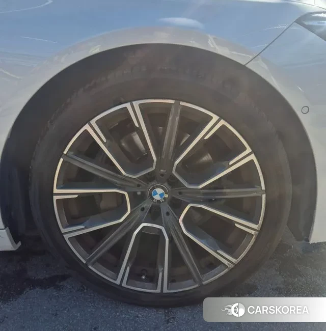 BMW 7 Series (G11) id 3367679 из Кореи 9