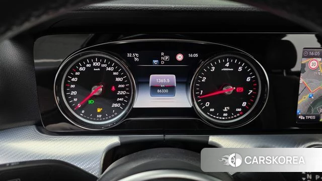 Mercedes-Benz E-Class W213 id 4637774 из Кореи 33