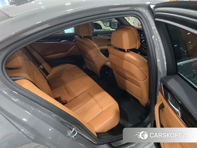 BMW 5 Series (G30) id 3022990 из Кореи 17