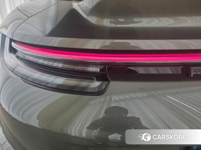 Porsche 911(992) id 4740179 из Кореи 18