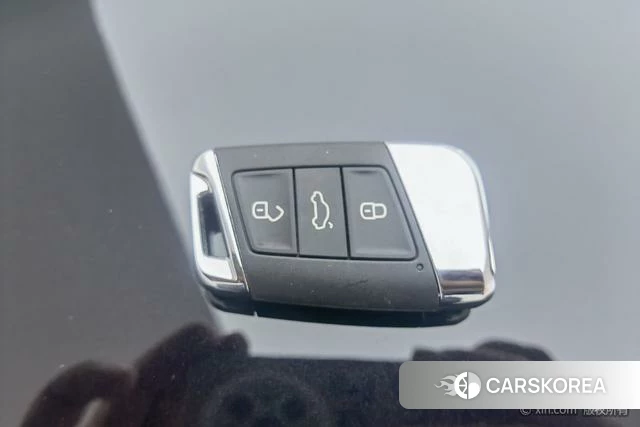 Volkswagen Passat id 4258514 из Китая 22