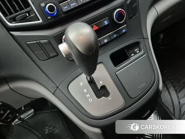 Hyundai The New Grand Starex id 2707569 из Кореи 16