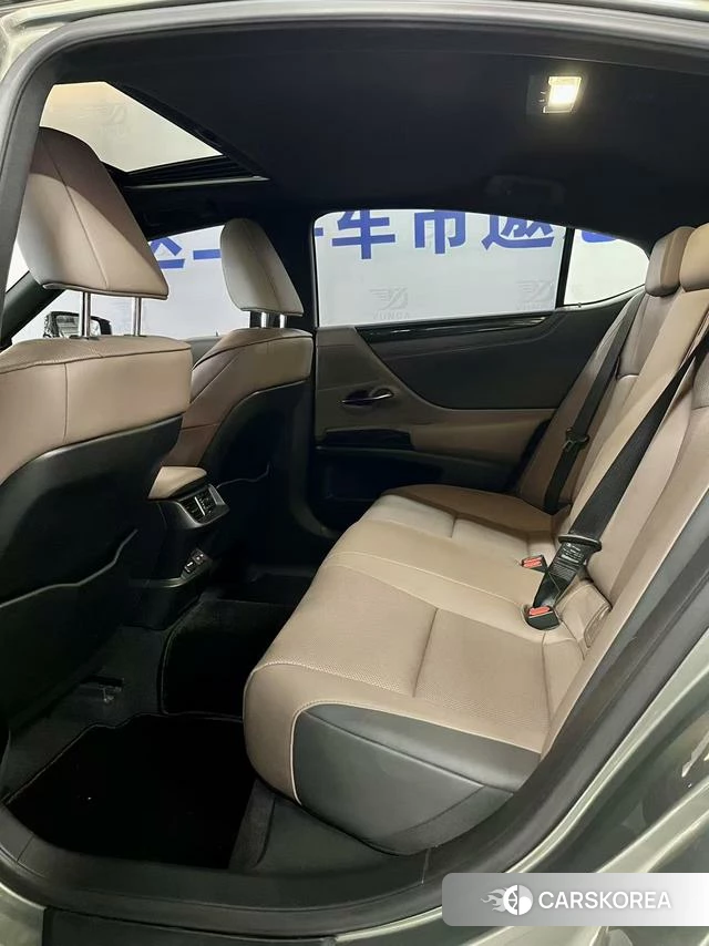 Lexus ES id 4276293 из Китая 12