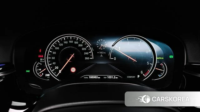 BMW 5 Series (G30) id 3966446 из Кореи 18