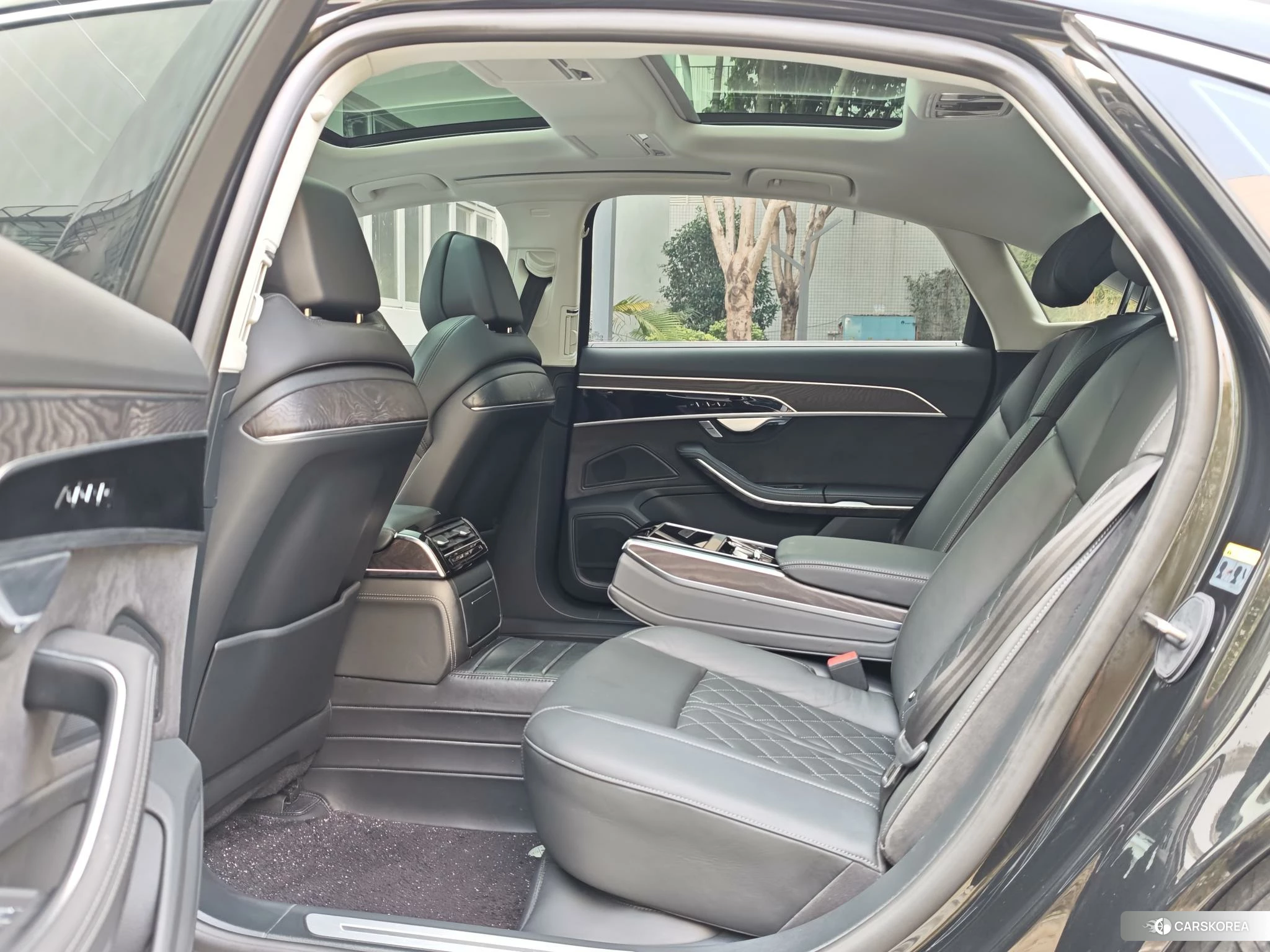 Audi A8 id 4405804 из Китая 13