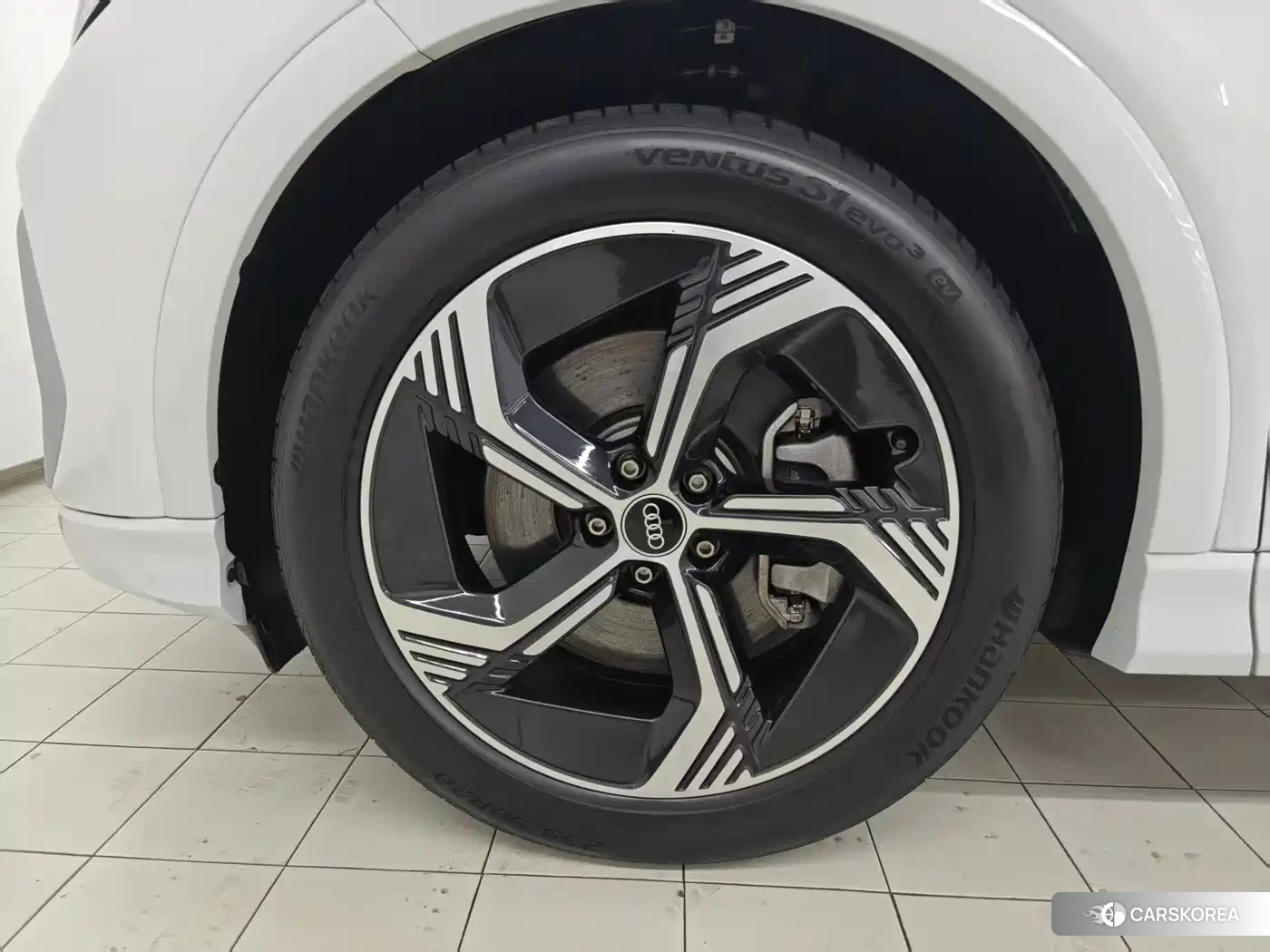 Audi Q4 e-tron id 4601132 из Китая 18