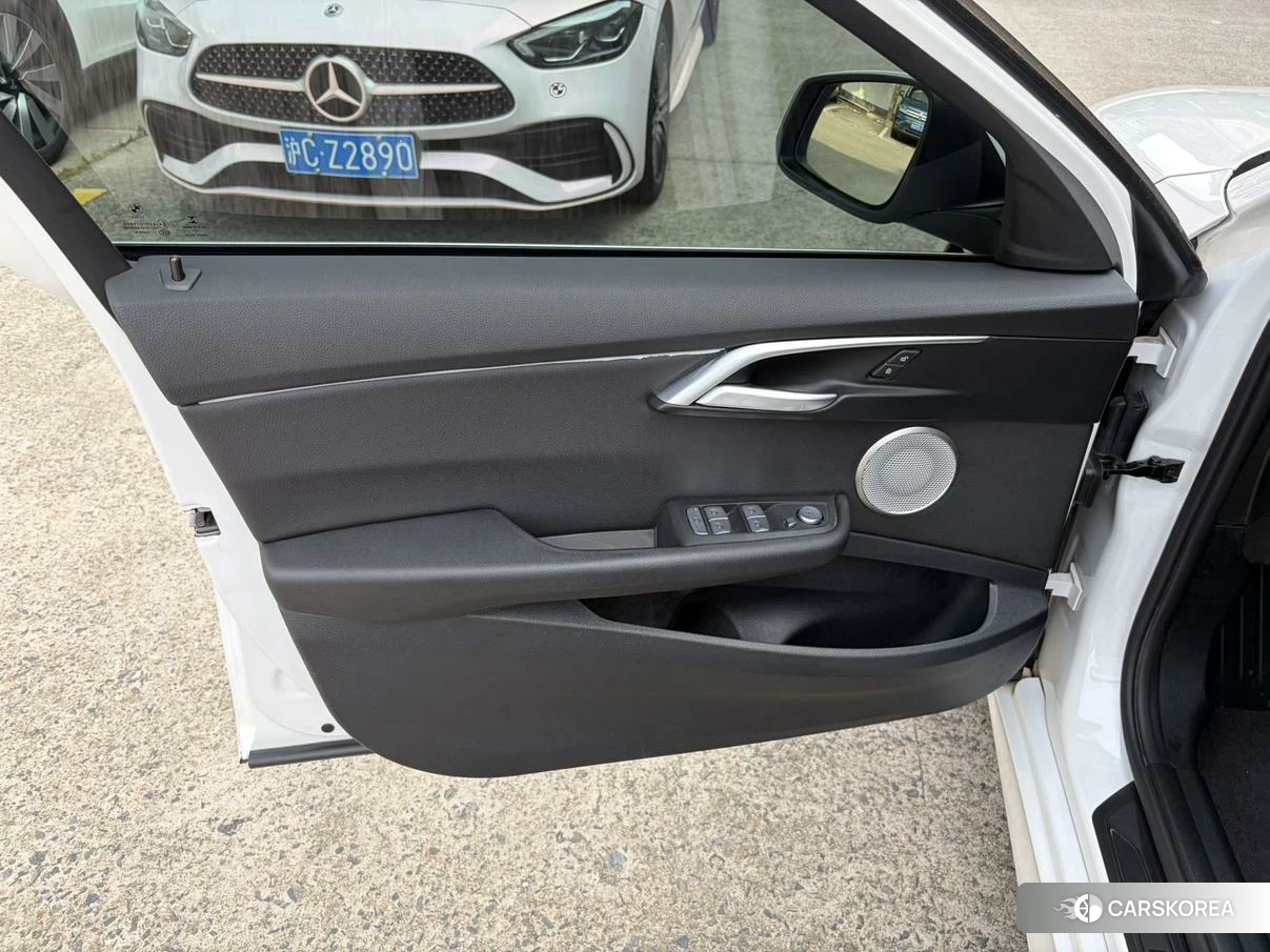 BMW 1 series id 4513958 из Китая 17