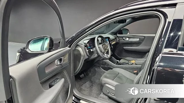 Volvo XC40 id 3638815 из Кореи 18