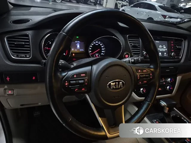 Kia The New Carnival id 3682211 из Кореи 18