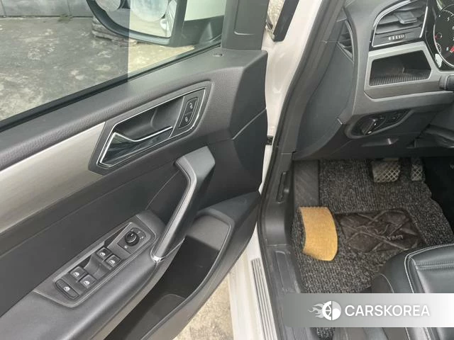 Volkswagen Touran L id 4208439 из Китая 14