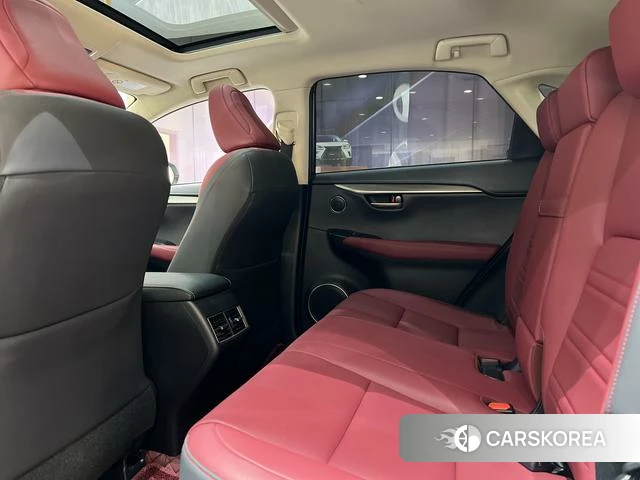 Lexus NX id 4262440 из Китая 17