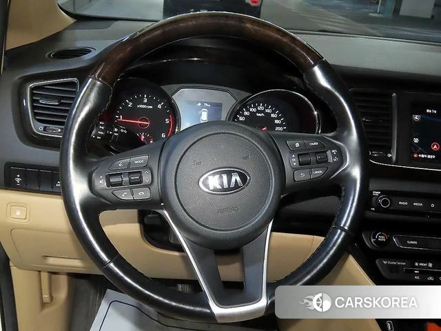 Kia The New Carnival id 4435107 из Кореи 18