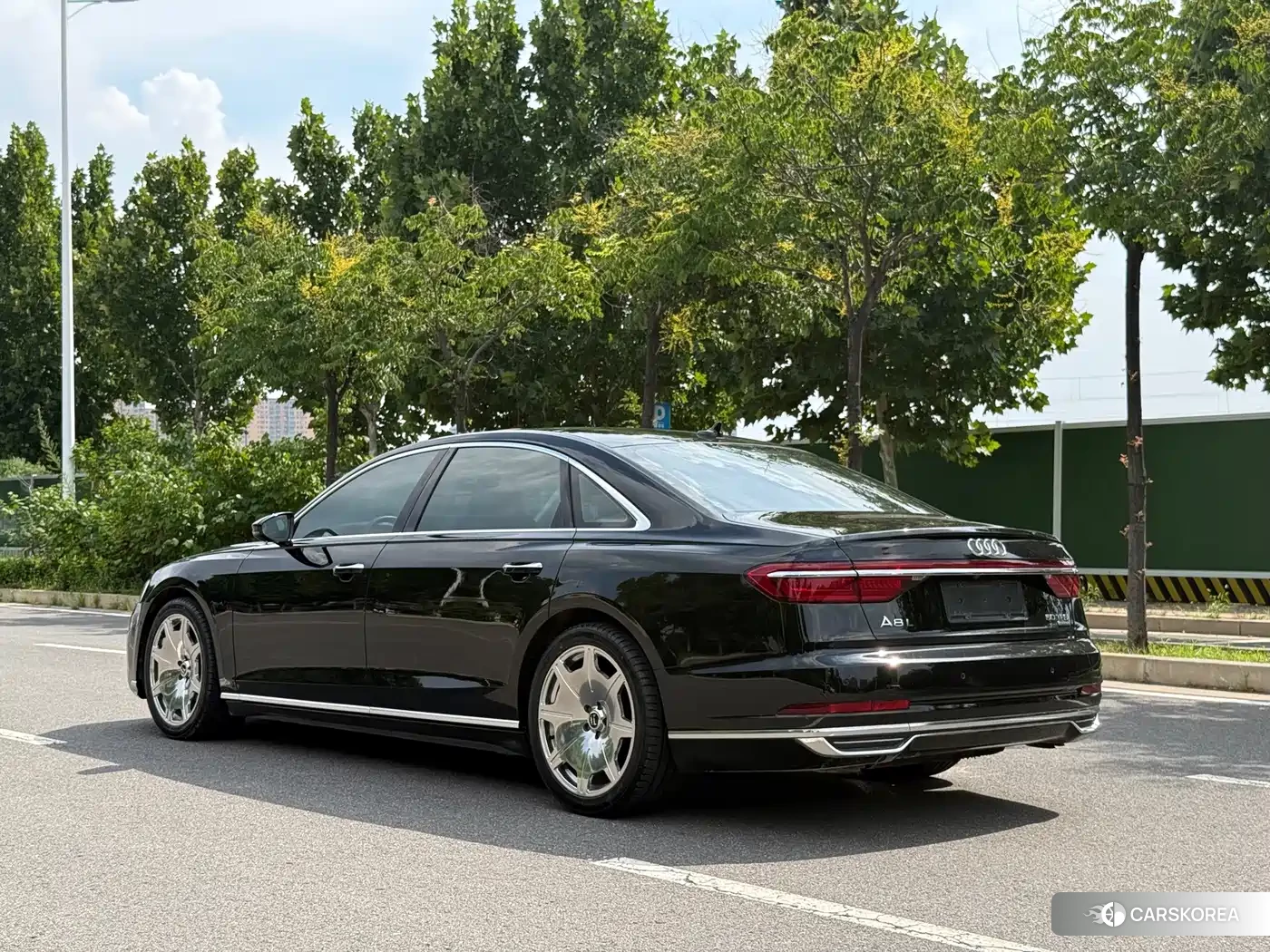 Audi A8 id 4679790 из Китая 8