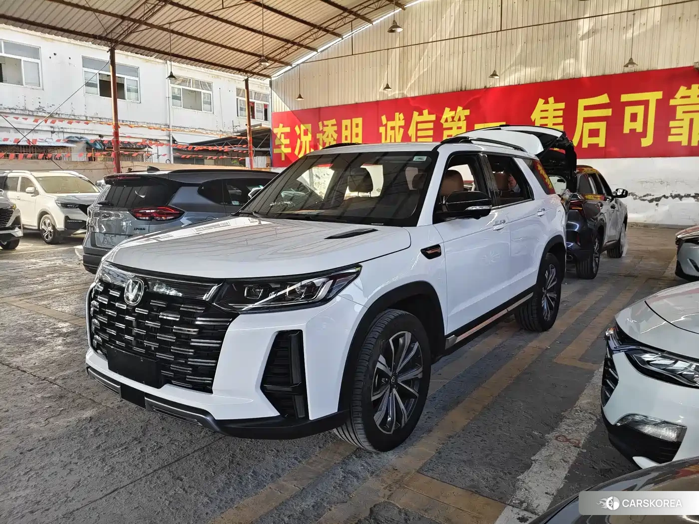 Chang'an CS95 id 4599610 из Китая 8