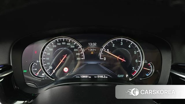 BMW 5 Series (G30) id 4882477 из Кореи 29