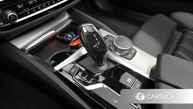 BMW 5 Series (G30) id 4339826 из Кореи 33