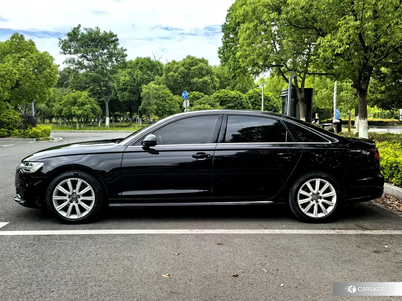 Audi A6L id 4600809 из Китая 11