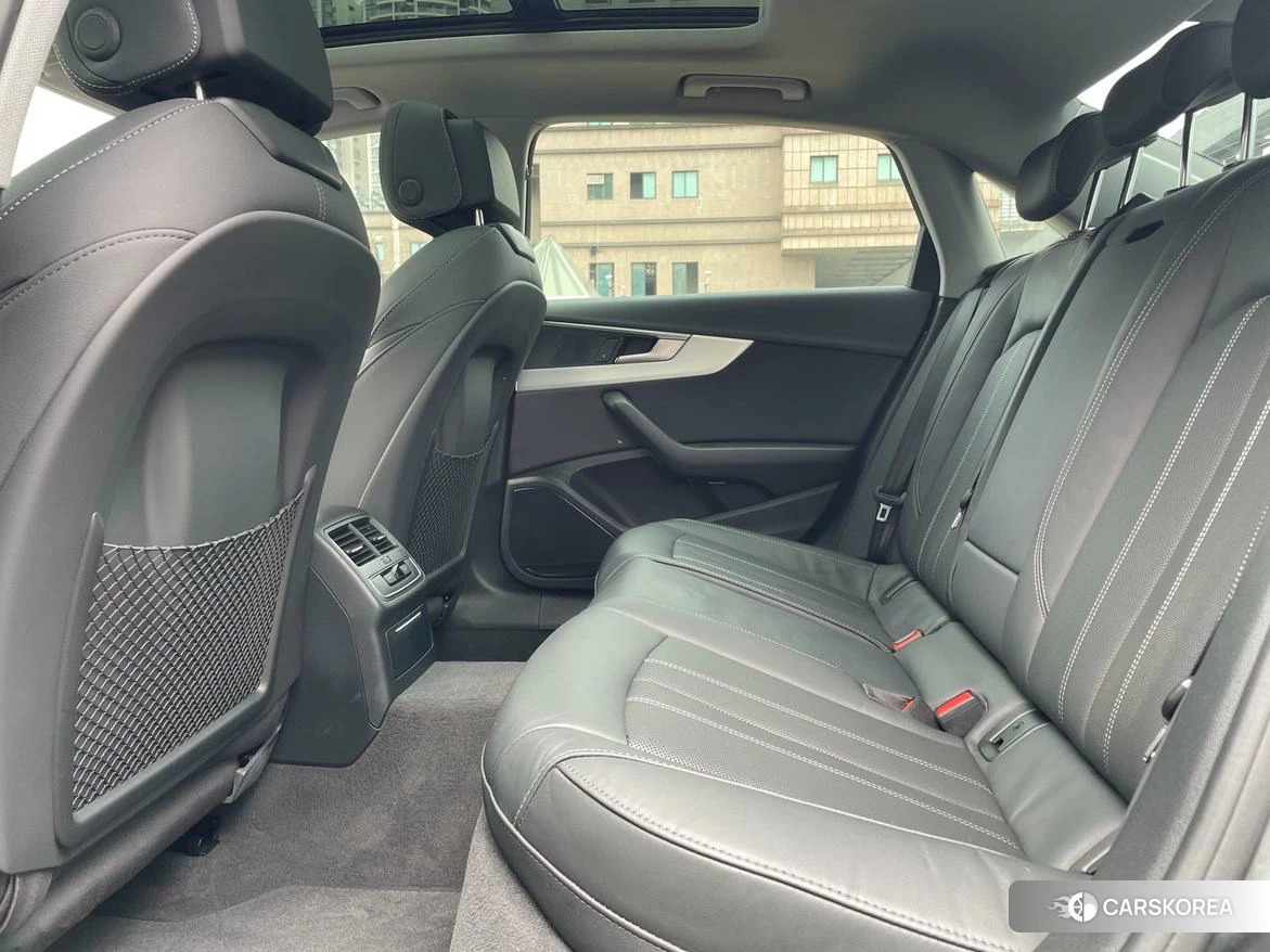 Audi A4L id 4512827 из Китая 26