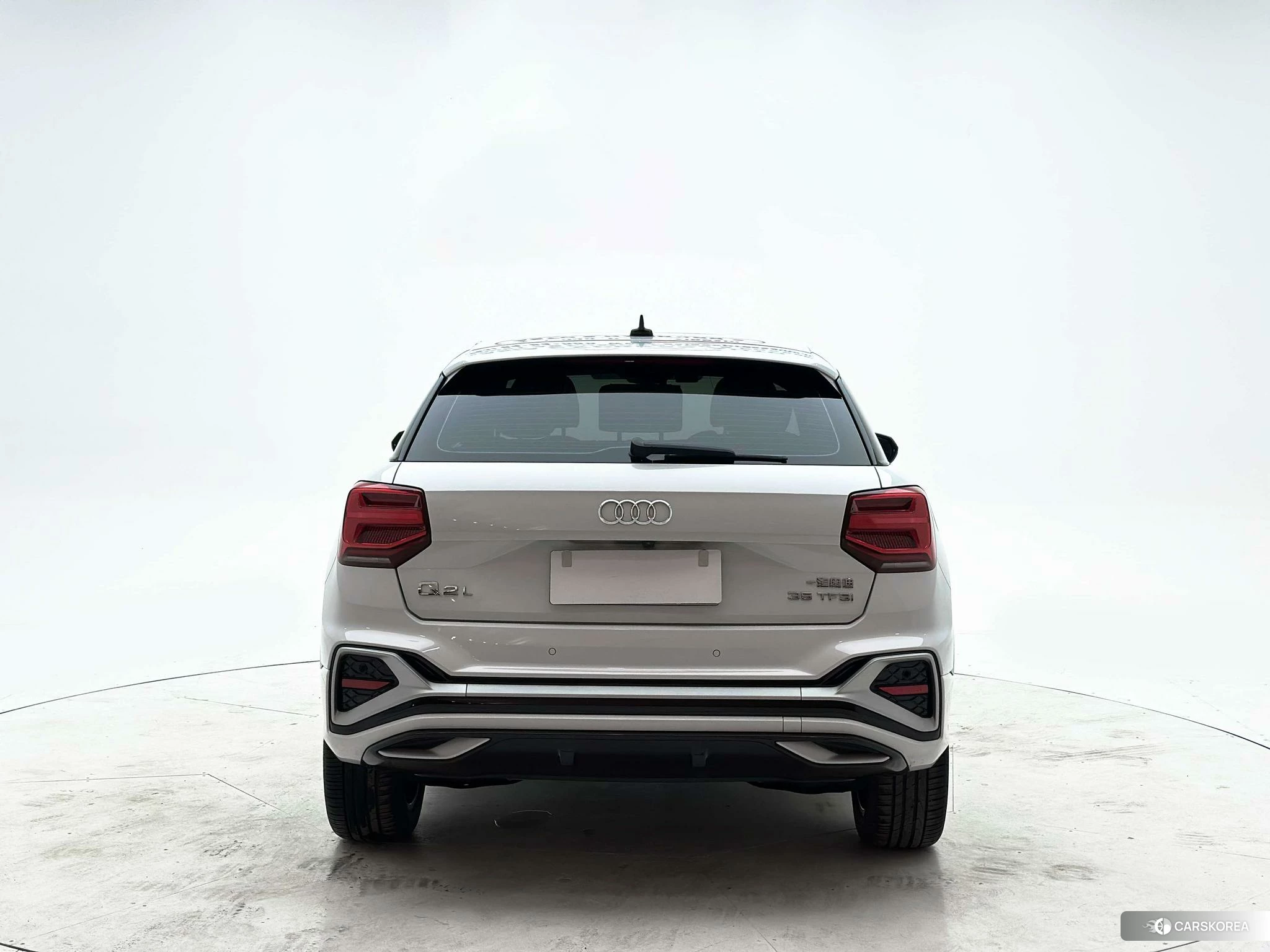 Audi Q2L id 4479618 из Китая 22